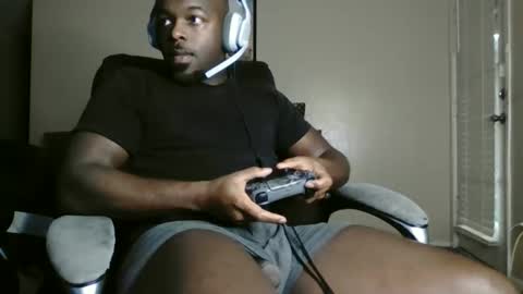 Snapshot of daddybbc52 chatting on 05-29-26, 01:09 Rashaudrodz.. online show from 05-29-26, 01:09