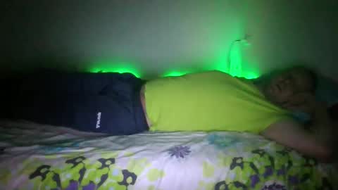 Snapshot of daddycomehome1 chatting on 09-15-25, 08:20 daddycomehome1 online show from 09-15-25, 08:20