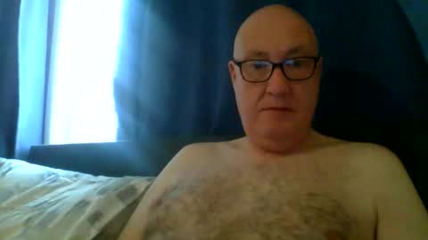 daddyhere4uall6 online show from 10-20-25, 07:20