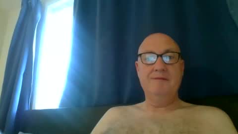 daddyhere4uall6 online show from 10-21-25, 07:09