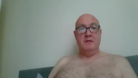 daddyhere4uall6 online show from 10-31-25, 07:53