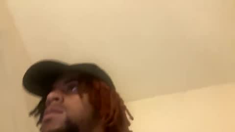 Snapshot of daddylongyk chatting on 02-15-26, 04:42 daddylongyk online show from 02-15-26, 04:42