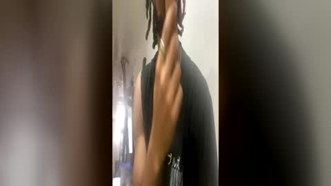Snapshot of daddylongyk chatting on 06-28-26, 04:24 daddylongyk online show from 06-28-26, 04:24