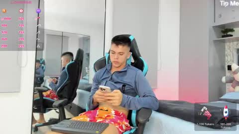 Snapshot of daddyrich4u chatting on 09-13-25, 01:38 daddyrich4u online show from 09-13-25, 01:38