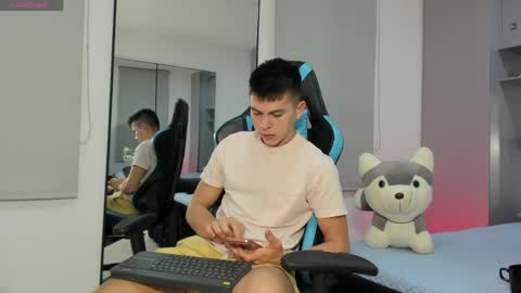 Snapshot of daddyrich4u chatting on 05-01-26, 12:48 daddyrich4u online show from 05-01-26, 12:48