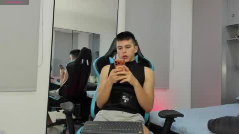 Snapshot of daddyrich4u chatting on 05-02-26, 09:20 daddyrich4u online show from 05-02-26, 09:20