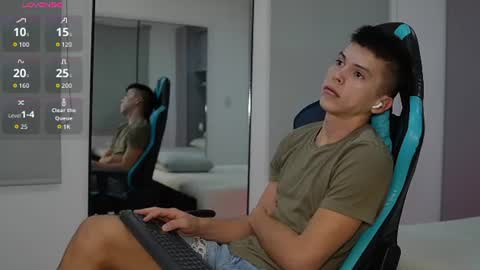 Snapshot of daddyrich4u chatting on 06-16-26, 11:46 daddyrich4u online show from 06-16-26, 11:46