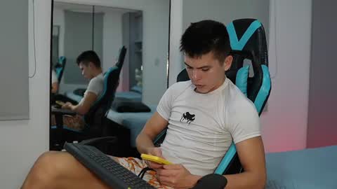 Snapshot of daddyrich4u chatting on 06-26-26, 11:47 daddyrich4u online show from 06-26-26, 11:47