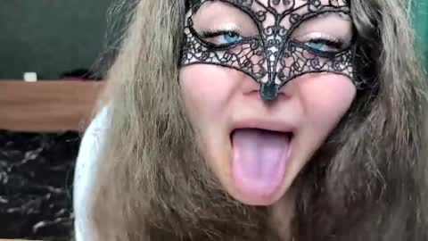 daddysgirl9978 online show from 04-11-26, 07:45