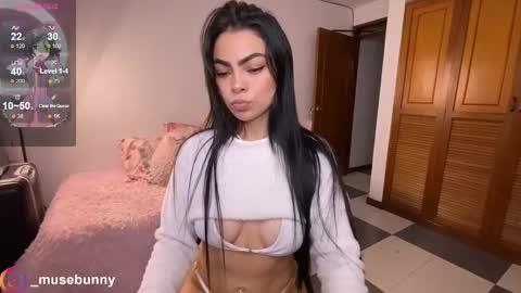 Snapshot of daddysweeeetbody chatting on 09-21-25, 01:51 Sophie online show from 09-21-25, 01:51