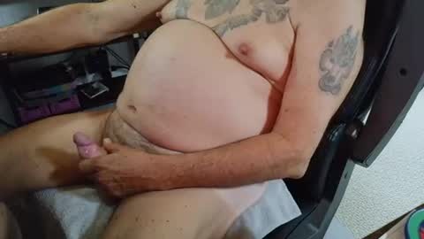 Snapshot of daddytrash chatting on 05-30-26, 02:19 daddytrash online show from 05-30-26, 02:19