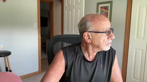 Snapshot of daddyweis chatting on 09-12-25, 03:34 daddyweis online show from 09-12-25, 03:34