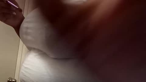 Snapshot of dadeesqtpieluvsu chatting on 01-08-26, 08:33 DadeesQTPie online show from 01-08-26, 08:33