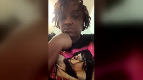 Snapshot of dadsfave chatting on 01-09-26, 12:19 dadsfave online show from 01-09-26, 12:19