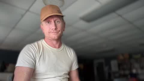 Snapshot of daemon456321 chatting on 09-08-25, 04:17 daemon online show from 09-08-25, 04:17