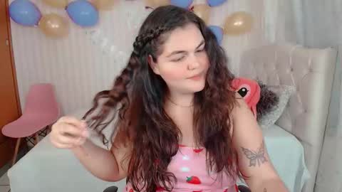 Snapshot of daeneryslove_doll chatting on 10-10-25, 03:16 daeneryslove_doll online show from 10-10-25, 03:16