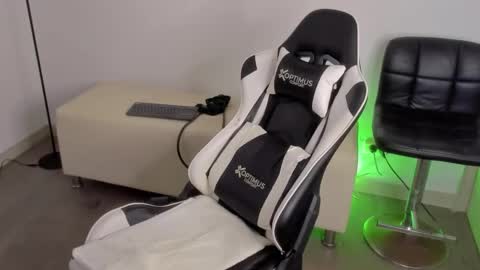 Allan Daf online show from 09-29-25, 02:33