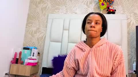 daffnelewis online show from 02-07-26, 11:14