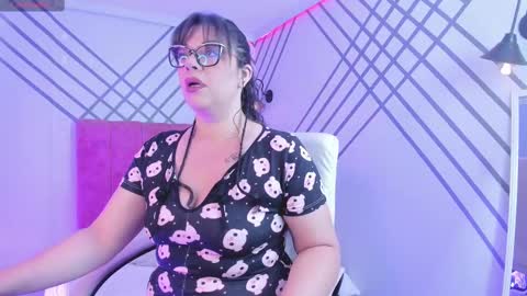 Snapshot of dafne_00 chatting on 01-25-25, 11:44 Dafne online show from 01-25-25, 11:44