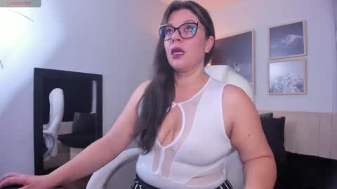 Snapshot of dafne_00 chatting on 03-08-25, 12:30 Dafne online show from 03-08-25, 12:30