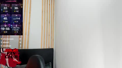 Snapshot of dafne_00 chatting on 11-19-25, 12:05 Dafne online show from 11-19-25, 12:05