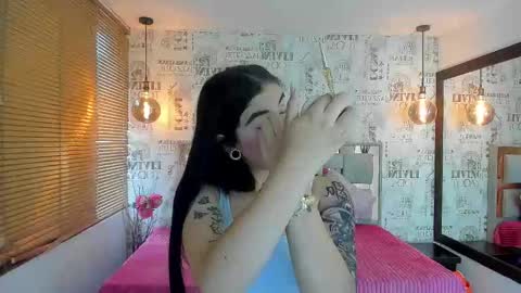 Snapshot of dafne_20 chatting on 09-08-25, 08:08 dafne_20 online show from 09-08-25, 08:08