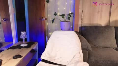 Snapshot of dafne_shark chatting on 10-01-25, 09:21 LORENA online show from 10-01-25, 09:21