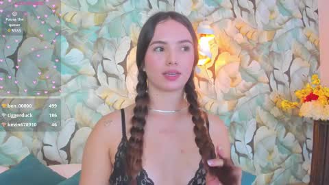 Snapshot of dafnevega chatting on 03-06-25, 01:58 Dafne  online show from 03-06-25, 01:58