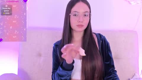 Dafne  online show from 03-13-26, 02:01