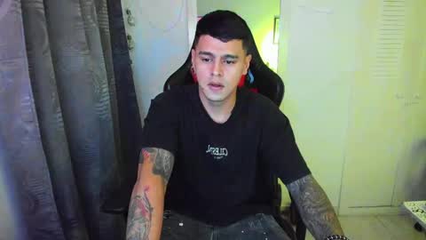 Snapshot of dage_19 chatting on 05-13-26, 03:04 my name is Jhon and I live in colombia online show from 05-13-26, 03:04