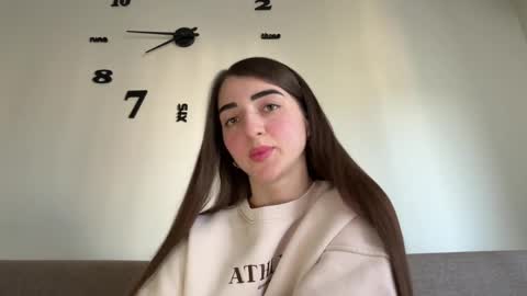 Mia online show from 03-25-26, 02:56