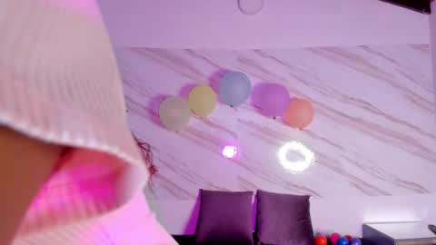   online show from 12-01-25, 06:24