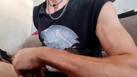 Snapshot of dagodex chatting on 10-12-25, 11:42 Dagodex online show from 10-12-25, 11:42