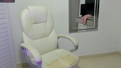 Dahian  online show from 10-20-25, 01:22