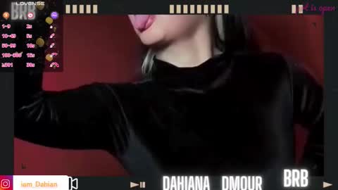 Dahiana  online show from 11-29-25, 11:24