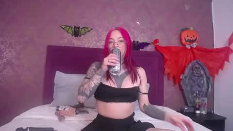 dahiana klimt online show from 10-30-25, 03:30