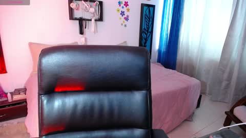 Dahiana online show from 01-25-25, 08:42