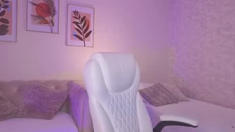 Dahiann Walcott online show from 07-21-26, 06:32