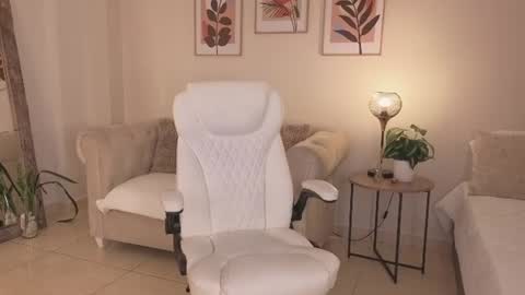 Dahiann Walcott online show from 07-23-26, 04:16