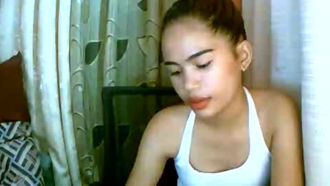 Snapshot of dahlia_123 chatting on 12-17-24, 09:39 Im Dahlia online show from 12-17-24, 09:39