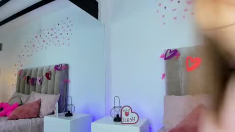 Dahlia online show from 02-14-25, 08:48