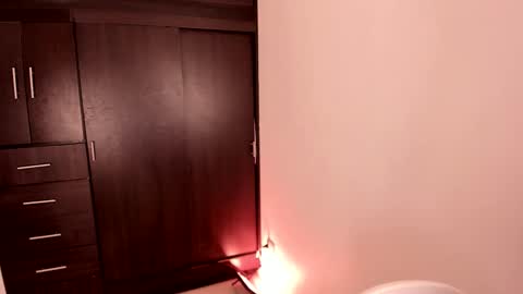 Dahli online show from 09-26-25, 04:38