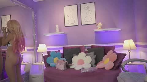 Dahlia Grey online show from 02-17-26, 11:40