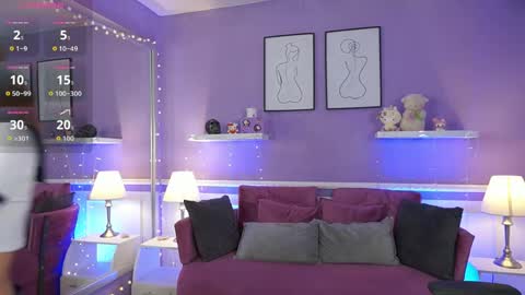 Dahlia Grey online show from 04-10-26, 11:37