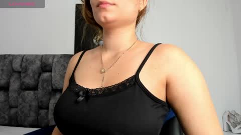 Snapshot of dahnna_squirt chatting on 05-26-26, 02:51 Dahana online show from 05-26-26, 02:51