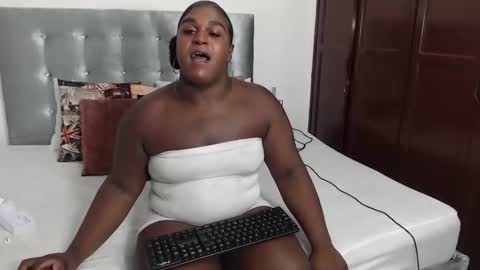 Daiisha.. online show from 10-01-25, 07:42