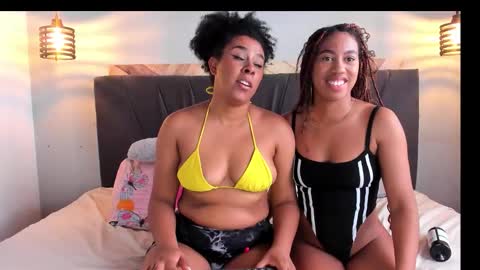 Snapshot of dailasmith chatting on 12-14-25, 04:12 Daila Smith online show from 12-14-25, 04:12