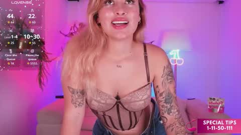 Snapshot of dailyn__1 chatting on 02-25-26, 08:18 Dailyn online show from 02-25-26, 08:18