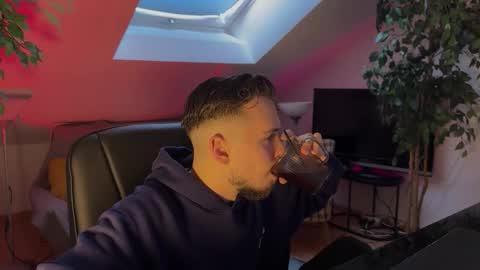 Snapshot of daimon_hall chatting on 02-21-26, 10:38 Daimon online show from 02-21-26, 10:38