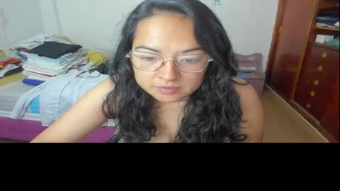 Snapshot of daina_20 chatting on 10-27-25, 03:32 daina_20 online show from 10-27-25, 03:32